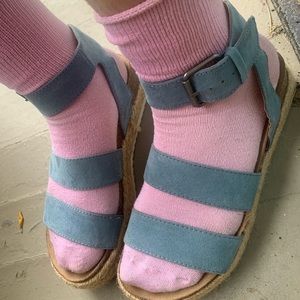 Universal Threads Blue Suede Strap Platform Sandals!